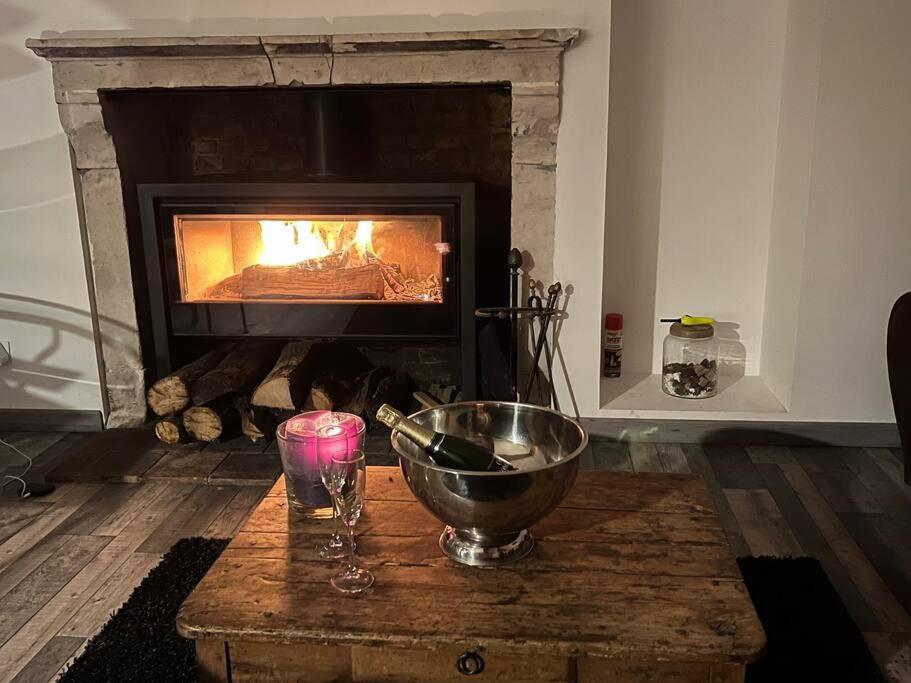 Cottage Cocooning Romantique Avec Jaccuzzi Prive Ancinnes Extérieur photo